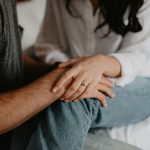 Um ex-amor nunca esquecido voltará a procurar quem tem esses 3 signos