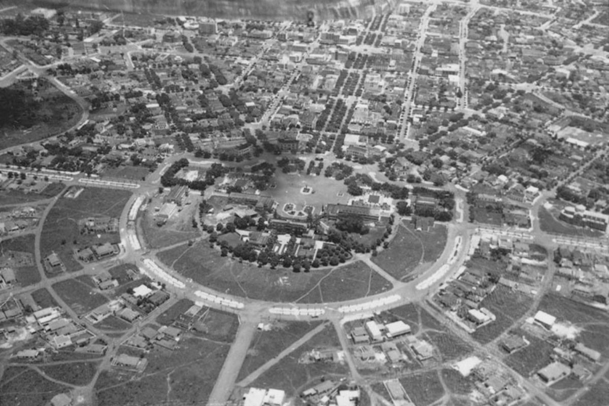 Praça Cívica, em Goiânia. (Foto: Reprodução/IBGE)