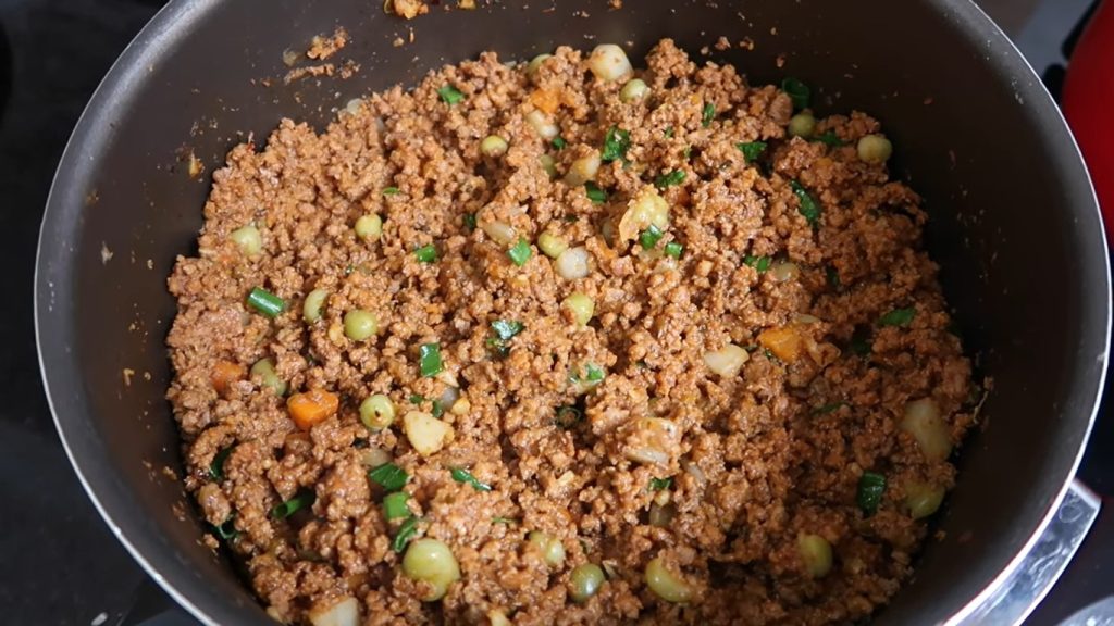 Acém tem sido muito utilizado para fazer carne moída. (Foto: Captura/YouTube)