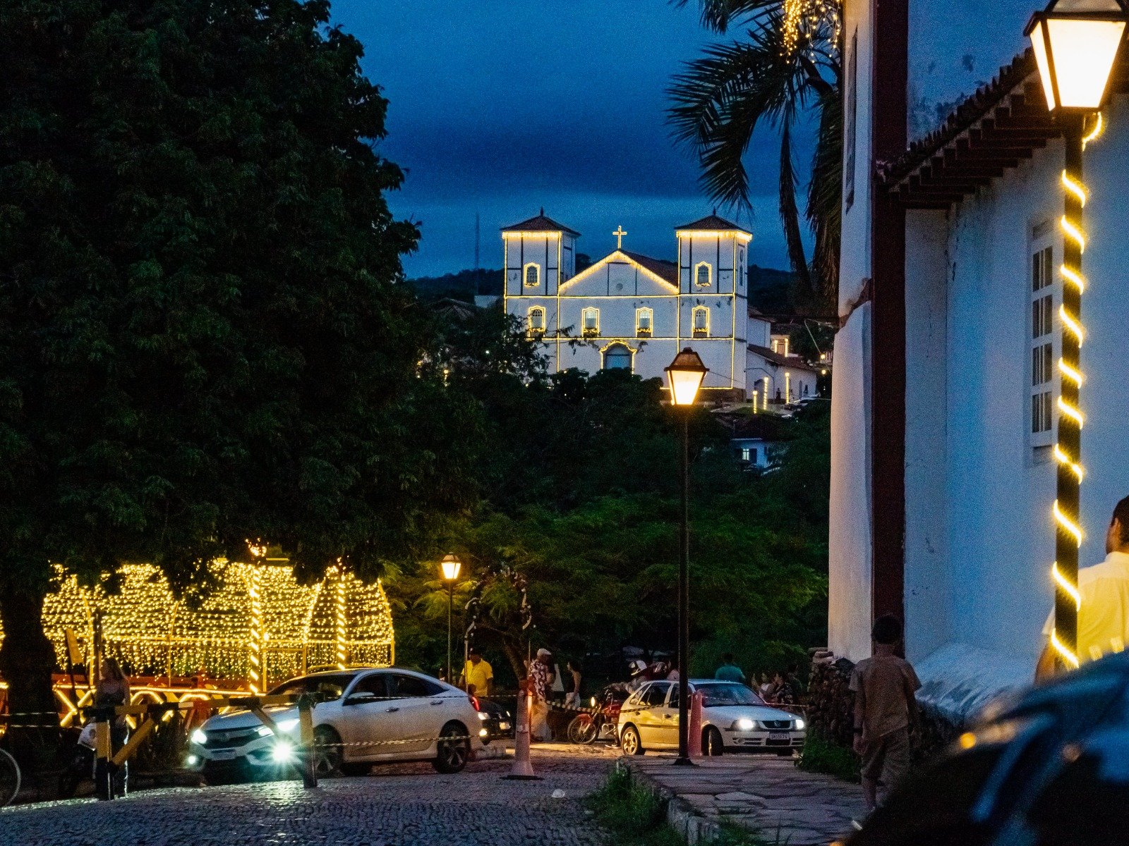 Pirenópolis ganha Vila de Natal com Papai Noel e espetáculos gratuitos para o público