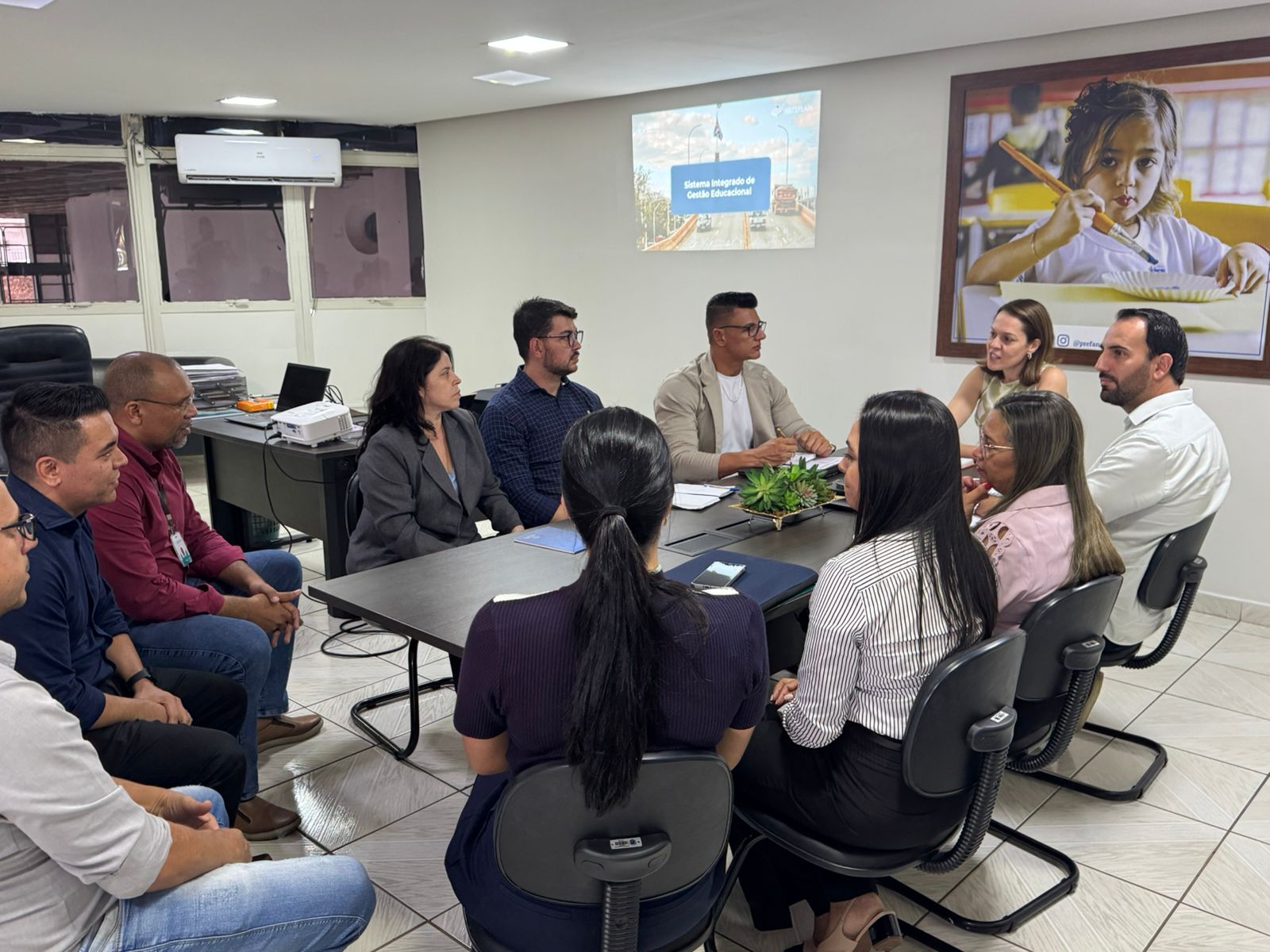 Equipe de Márcio Corrêa busca saber qual é a real situação da Educação em Anápolis