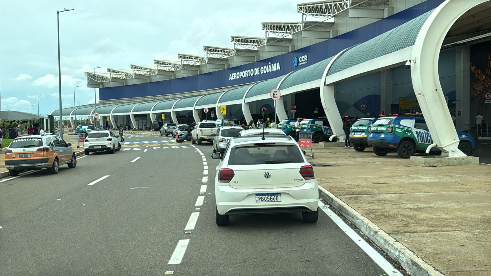 Vídeo mostra possível bomba e mobilização das autoridades no Aeroporto de Goiânia