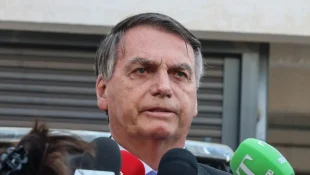 Indiciado, Bolsonaro diz que Moraes “faz tudo o que não diz a lei”