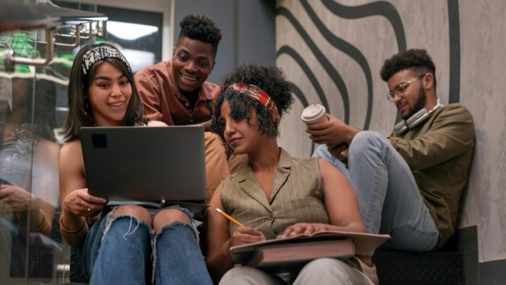 Geração Z desenvolve a síndrome do impostor reverso achando que são bons demais para qualquer emprego