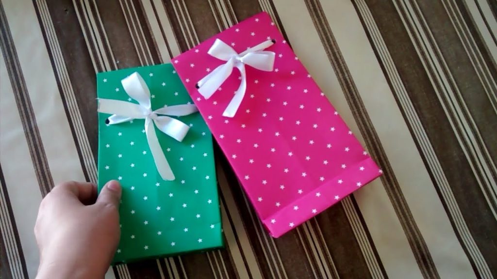 Mulher presenteia cunhada com artigo artesanal, mas reação gera polêmica