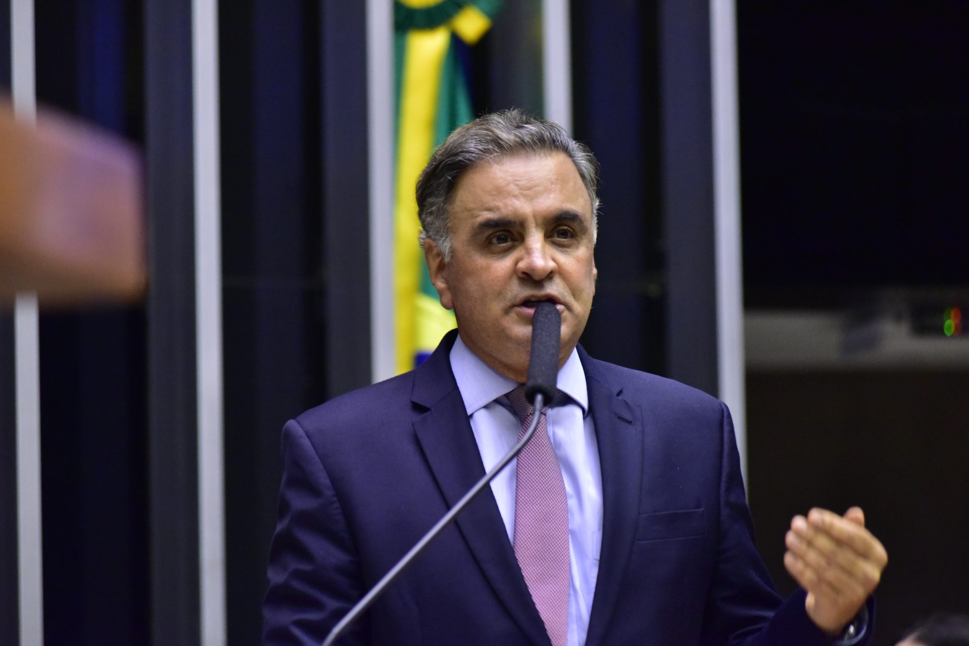 Aécio diz que ventos mudaram e que é preciso unificar forças de centro em 2026