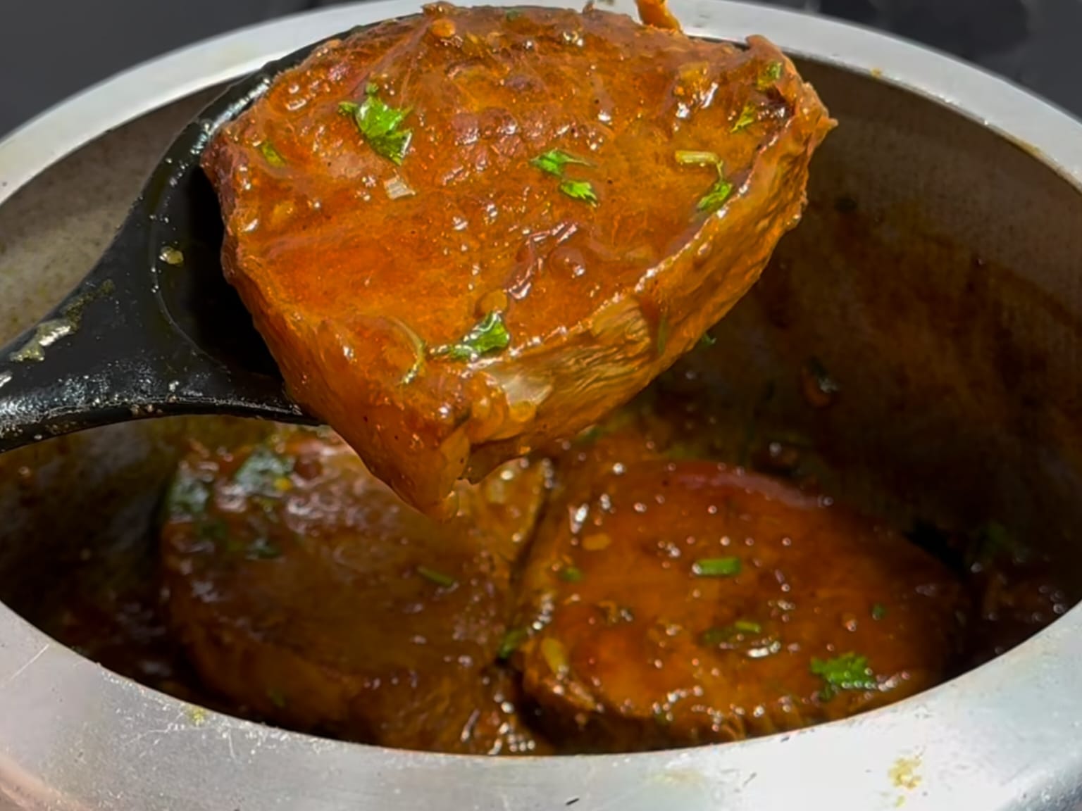 Saia da rotina fazendo a carne desse jeito especial: fica bom no almoço ou jantar