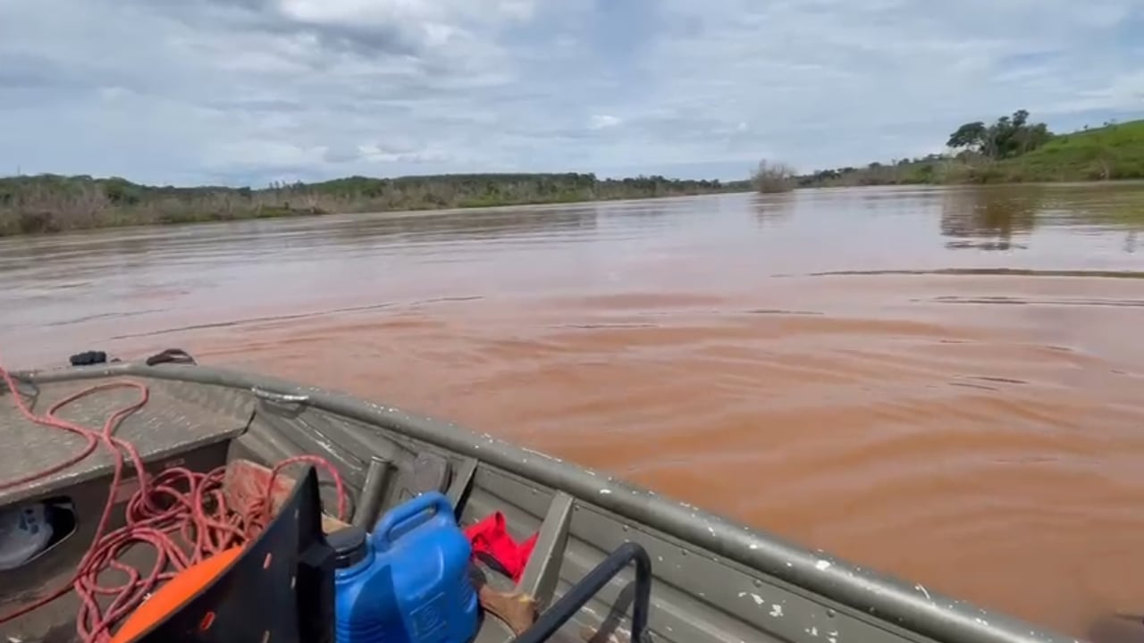 Bombeiros localizam corpo de homem que se afogou no Rio das Almas, em Uruaçu