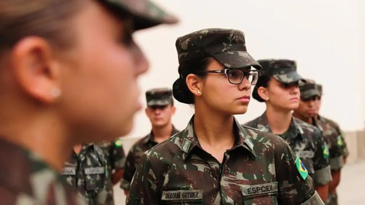 Mulheres poderão se alistar no Exército, Marinha e Aeronáutica a partir de 2025; veja detalhes