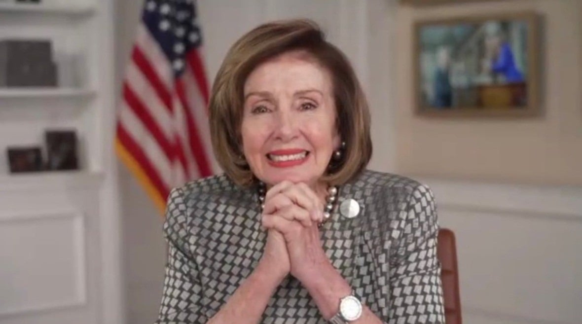 Ex-presidente da Câmara dos EUA, Nancy Pelosi passa por cirurgia após queda