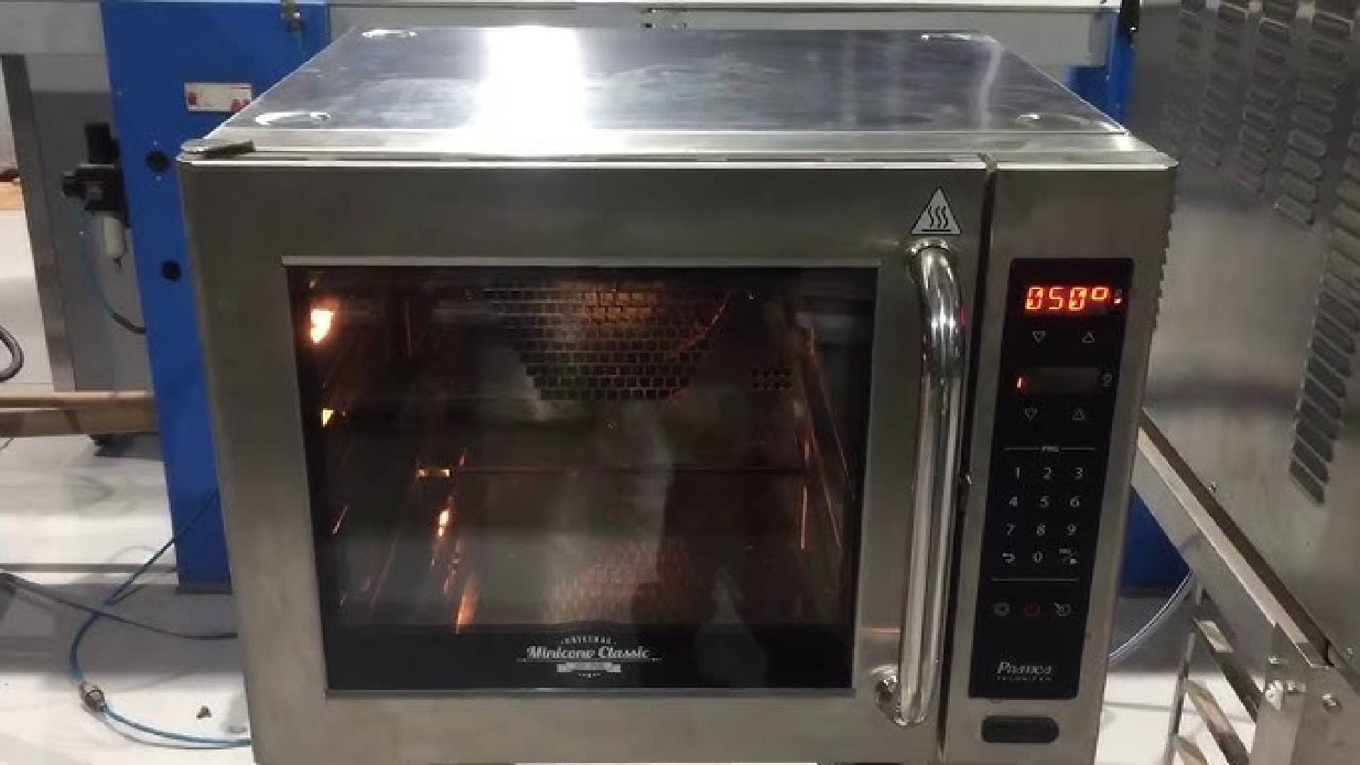 Micro-ondas pode ser substituído em breve; conheça substituto que promete revolucionar a forma de cozinhar