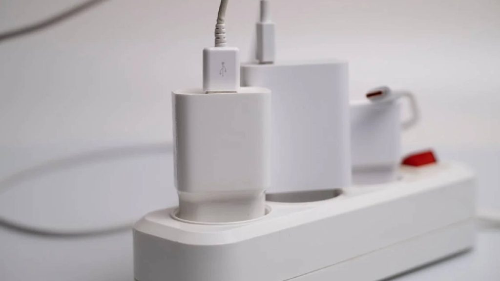 Tire da tomada! Este é o segundo aparelho que mais aumenta a sua conta de luz no final do mês