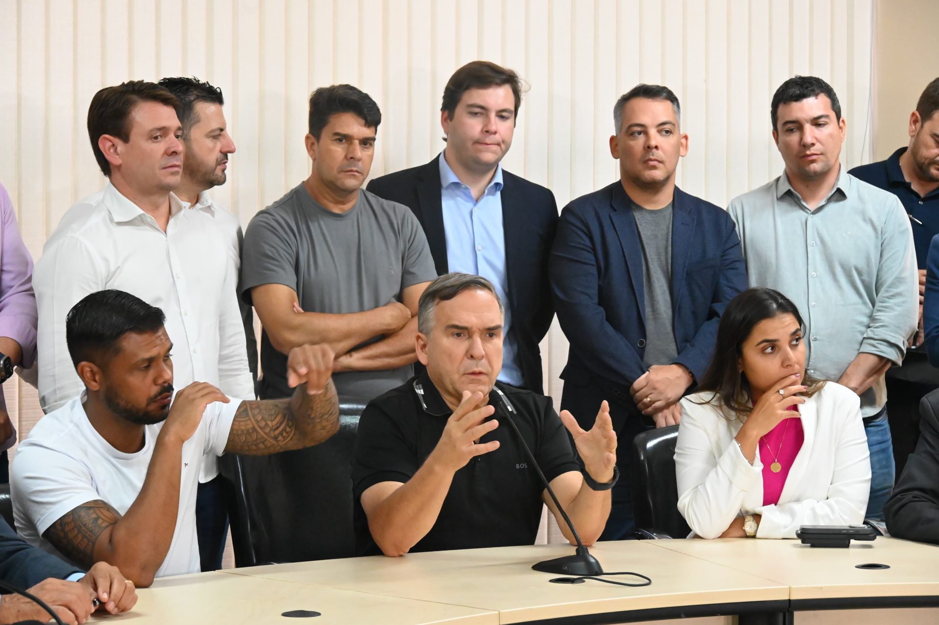 Mabel vai diminuir 50% dos cargos comissionados em Goiânia a partir de 2025