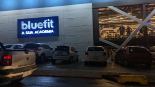 Unidade da Bluefit na Av. Universitária. (Foto: Davi Galvão)