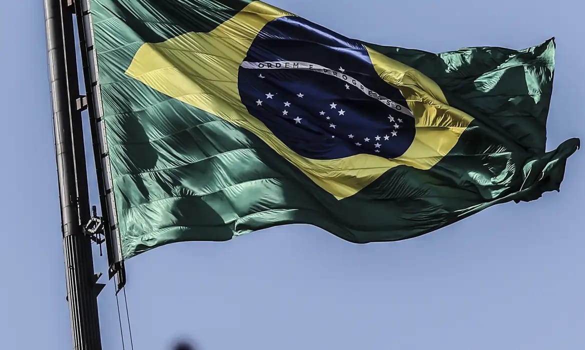 Descubra qual o significado da estrela sozinha na bandeira do Brasil