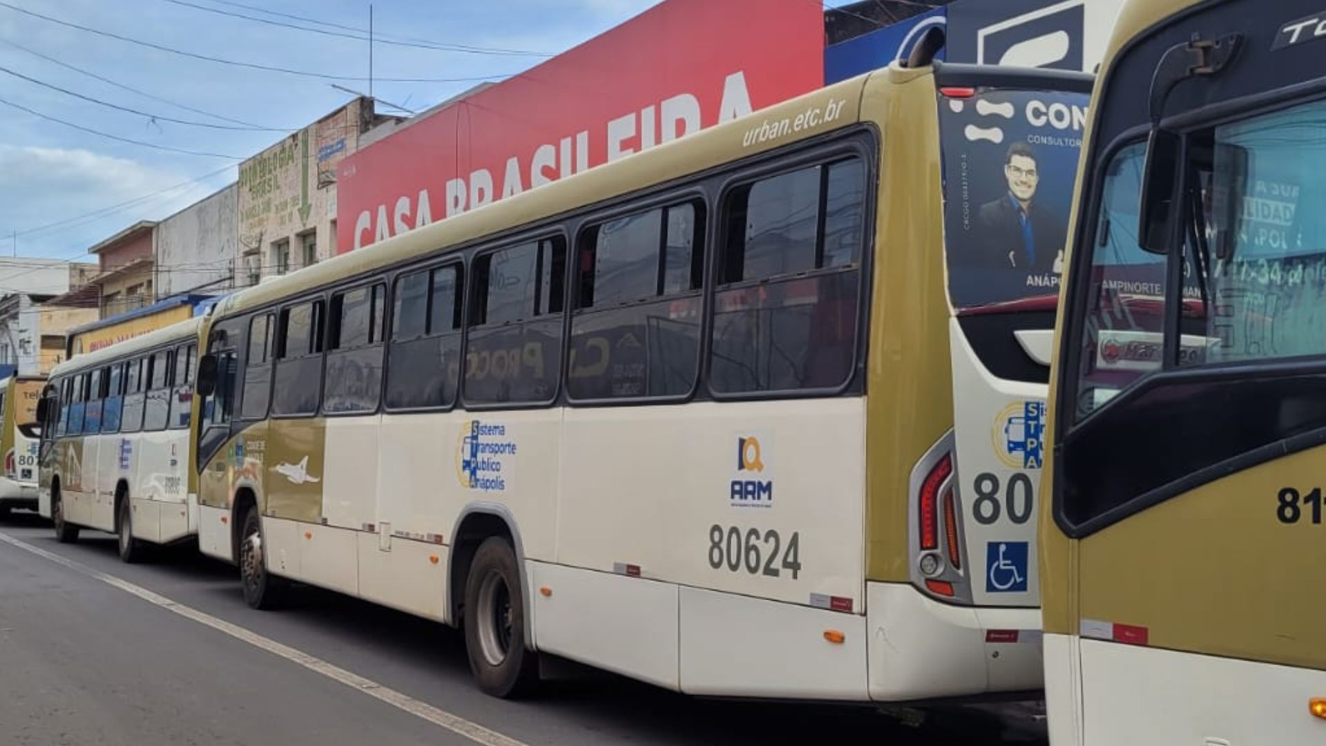 Idoso é preso após mostrar partes íntimas a passageira dentro do transporte coletivo, em Anápolis