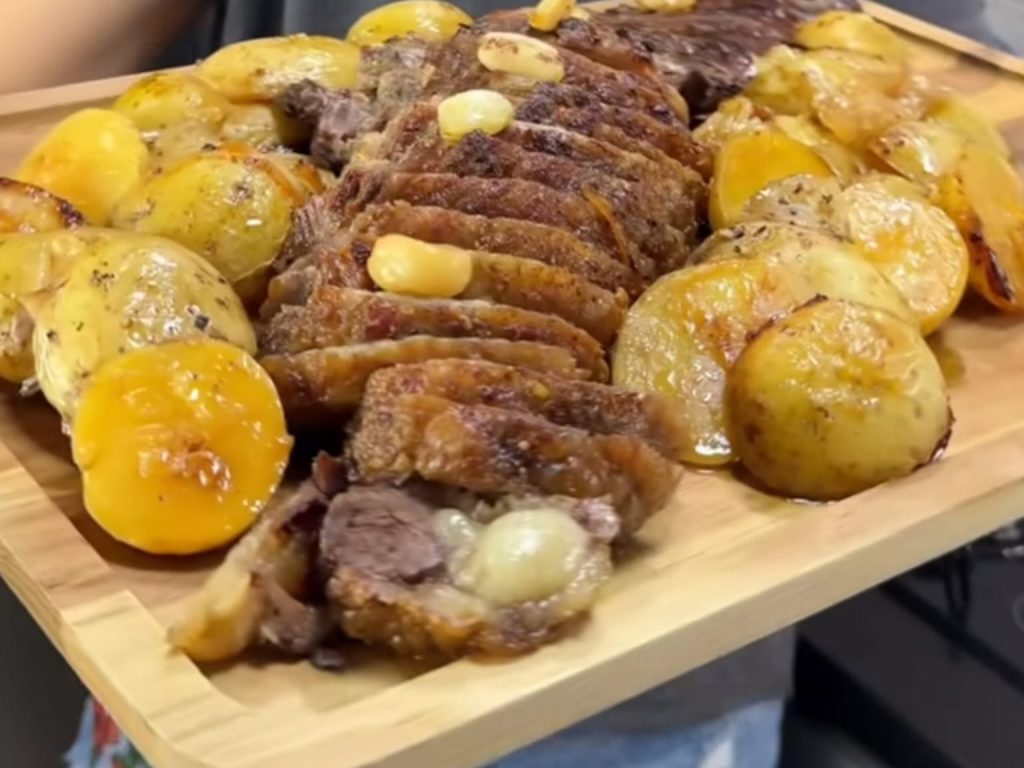 Conheça a carne macia que tem gordurinha no tanto certo, fica escondida no açougue e não é picanha