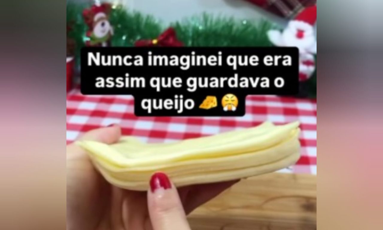 O jeito certo de guardar o queijo muçarela na geladeira para ele não grudar