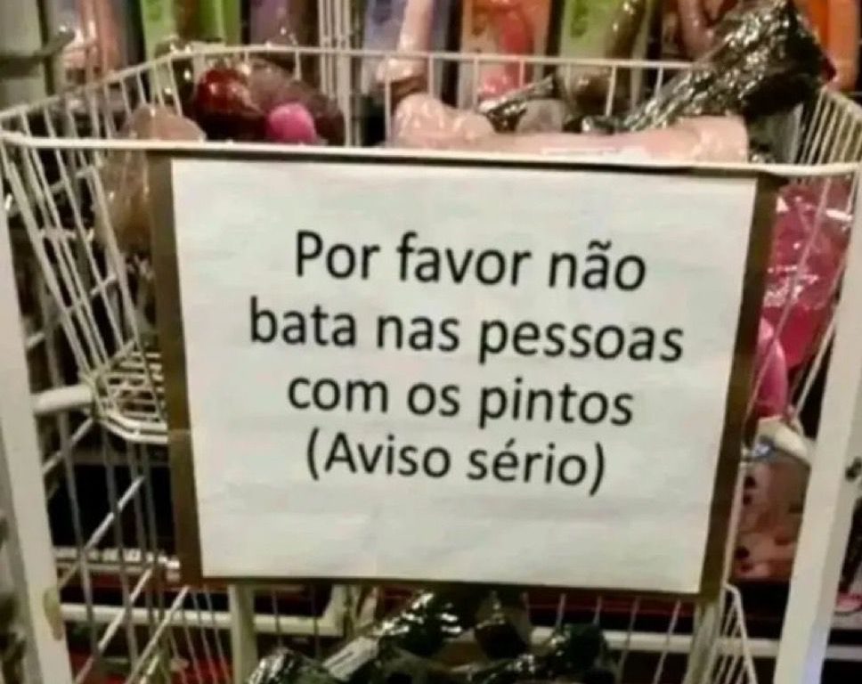 Placa em sex shop chama atenção com “aviso sério” para os clientes