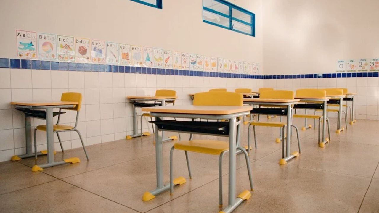 Prefeitura de Anápolis anuncia distribuição de kits escolares para alunos e recursos para escolas adquirirem materiais de uso coletivo