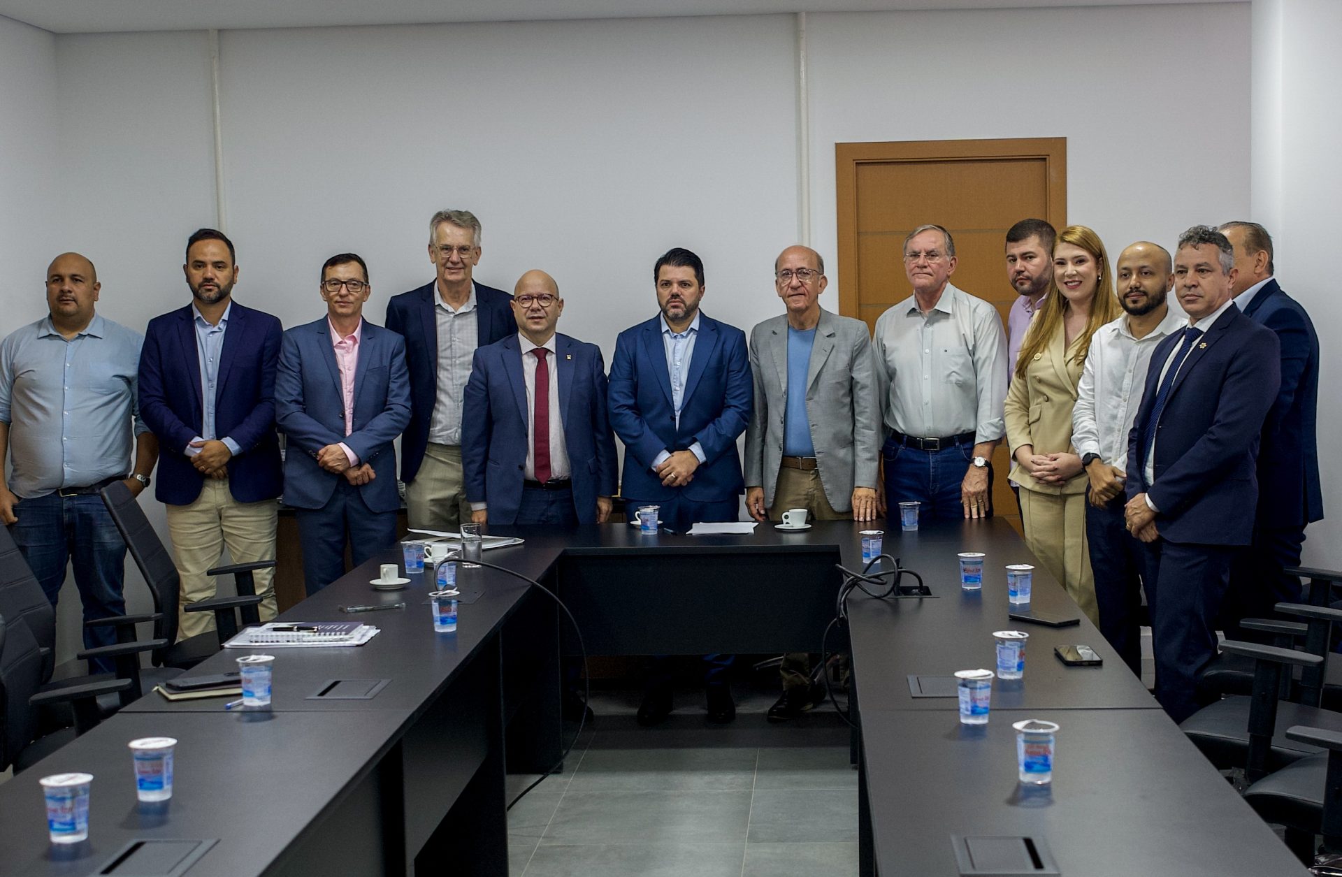 Em Anápolis, ministro anuncia construção de policlínica, creche, escola de tempo integral e UBSs em Anápolis