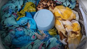 O ciclo de lavagem que faz suas roupas durarem mais, segundo a ciência