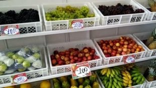 Não é pela cor: o jeito certo de escolher a fruta no supermercado