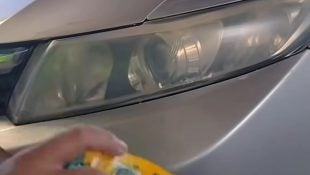 Como tirar o amarelado do farol do carro sem ter que mandar o veículo para uma estética automotiva