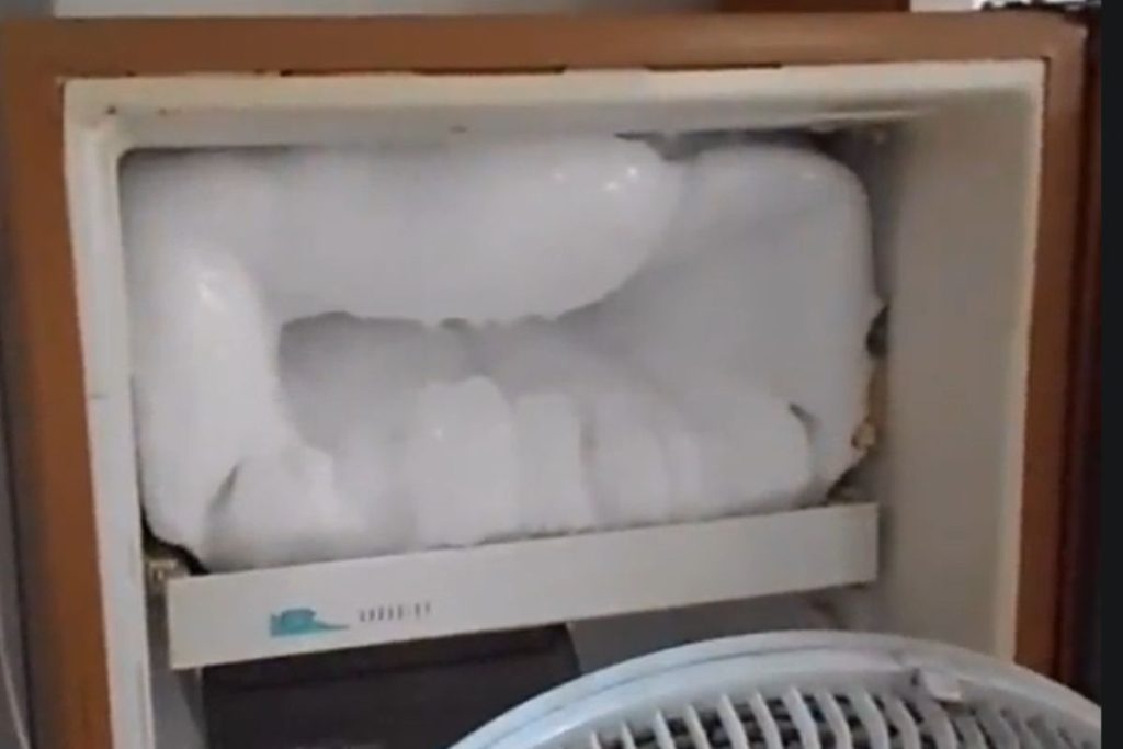 Geladeira gastando demais? Veja 6 erros comuns que podem aumentar sua conta de luz