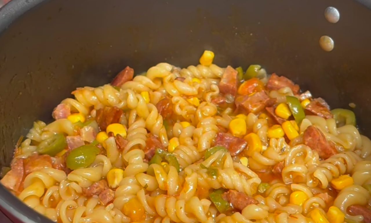 Macarrão de preguiçoso: saiba como fazer essa receita em menos de 10 minutos