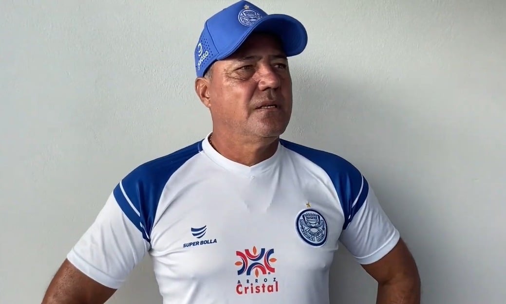 Em menos de 24h, clube goiano demite treinador e já anuncia novo substituto