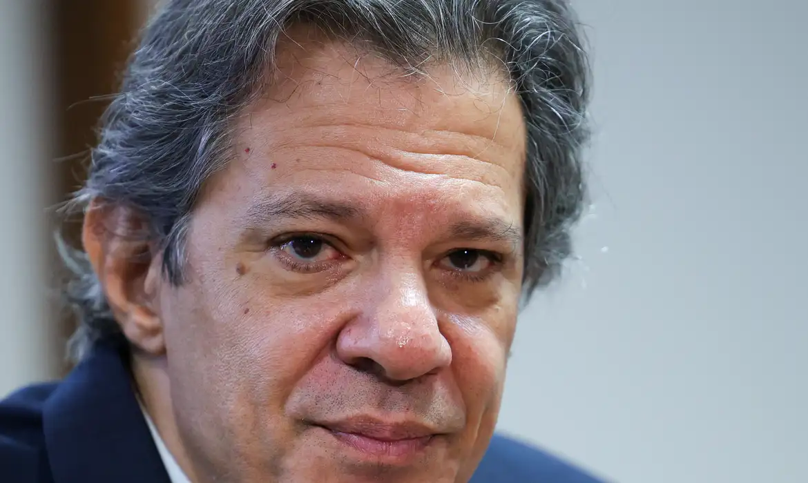 Haddad afirma que Lula vetará jabutis que poderiam elevar conta de luz