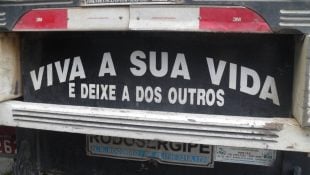 As melhores frases vistas em caminhões – humor direto das estradas