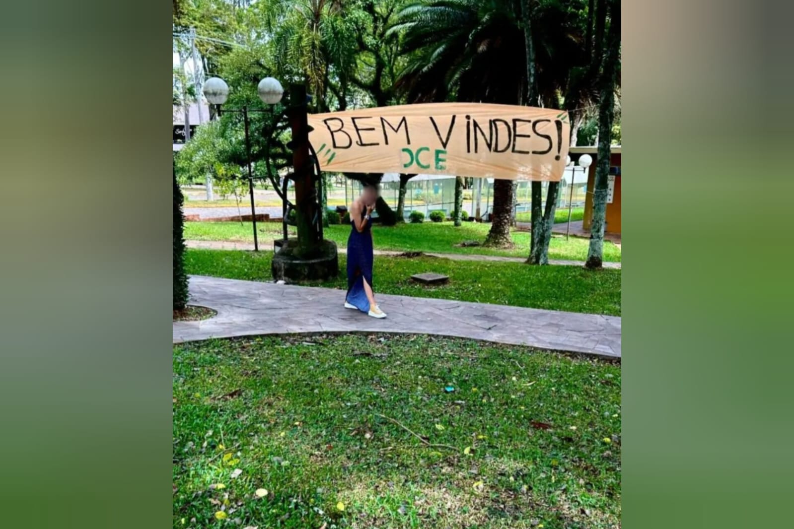 Faixa com linguagem neutra chama atenção de estudantes em universidade