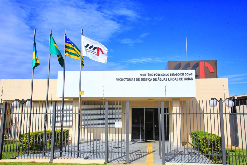 Comarca de Águas Lindas de Goiás.