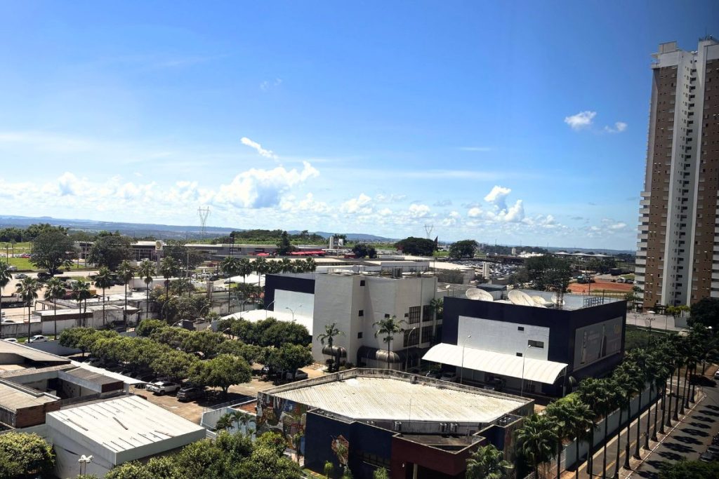 Tempo aberto no Jardim Goiás, em Goiânia. (Foto: Thiago Alonso/Portal 6)