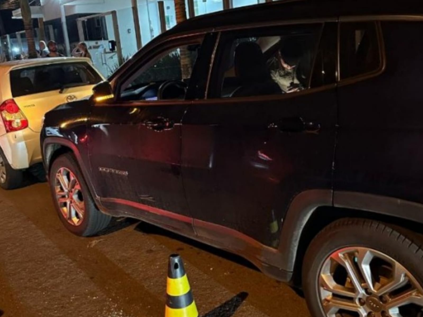 Dupla é presa em Goiânia após tentar fazer a ‘limpa’ em carros de luxo no Jardim Goiás