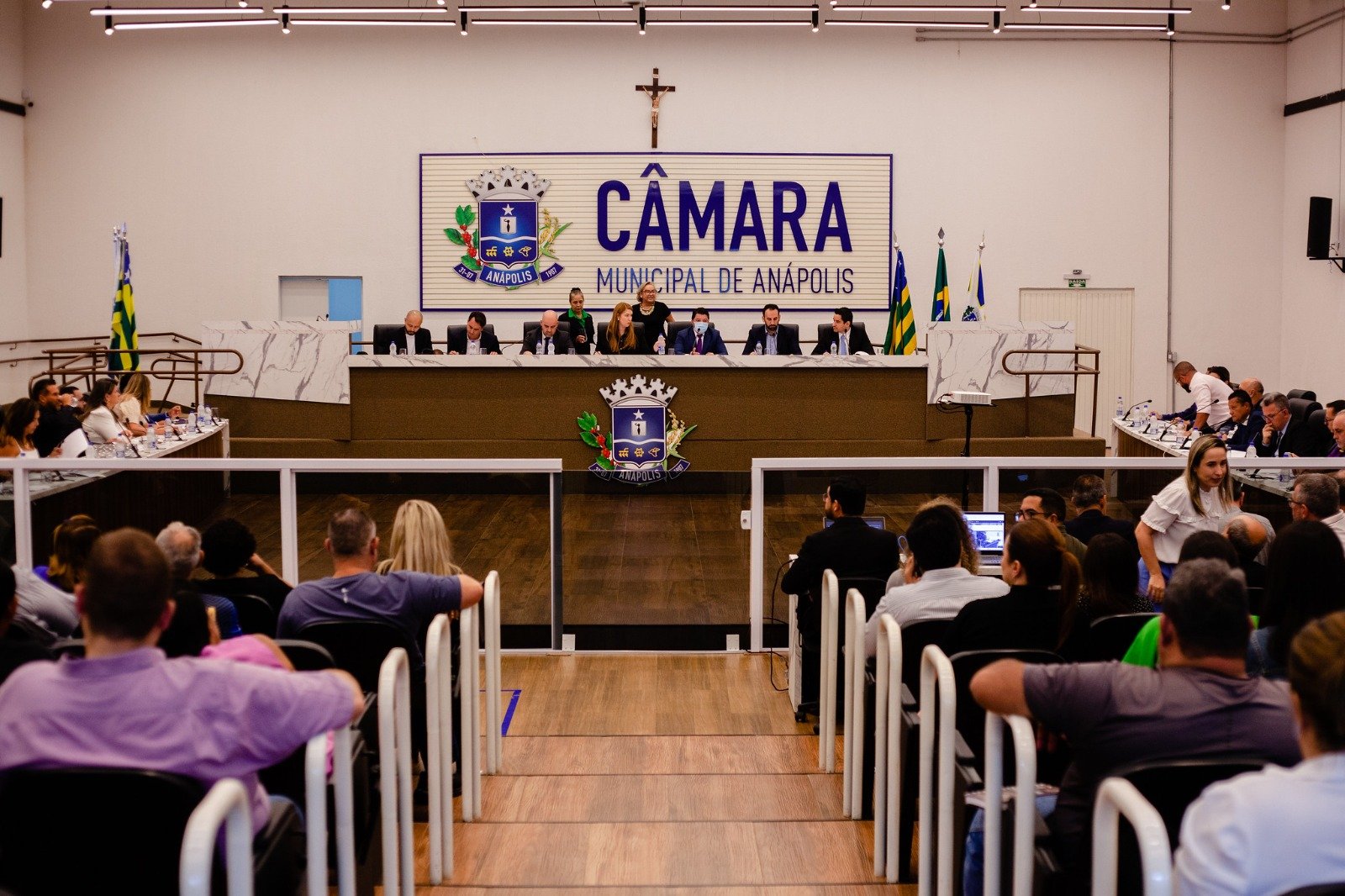 Márcio Corrêa se emociona ao compartilhar que conseguiu ajudar moradores em situação de rua a conquistarem emprego para recomeçar a vida