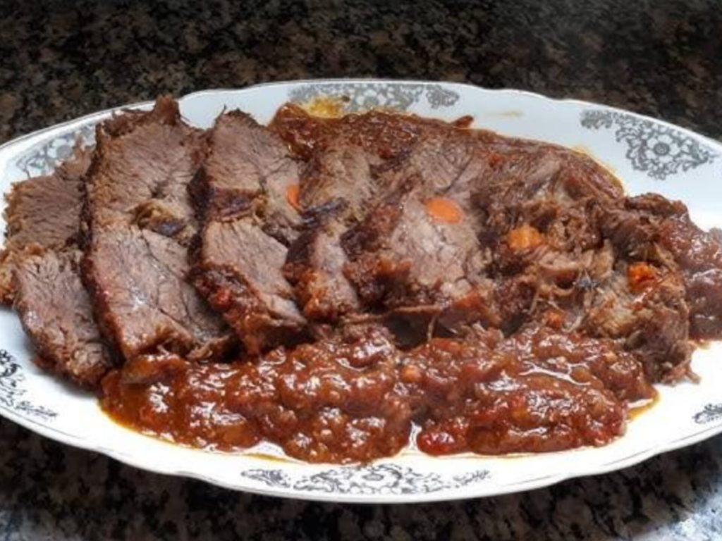 A carne ideal para assar na panela de pressão: sabor incrível e boa para almoço ou jantar