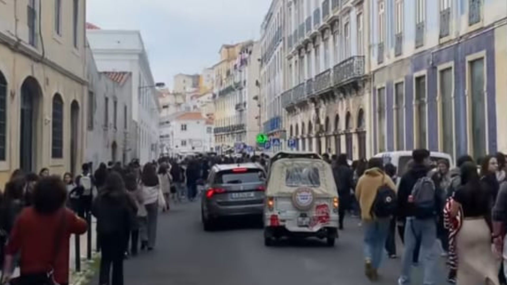 ‘Primeiro parecia um caminhão passando, depois entendi que era terremoto’, diz brasileira em Lisboa