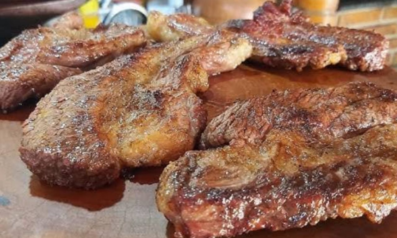Conheça carne de segunda que é uma ótima opção para o churrasco e não perde em nada para a picanha