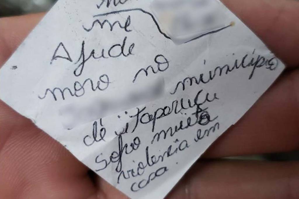 Mulher pede ajuda por bilhete e email e é resgatada após passar 5 anos em cárcere privado no PR