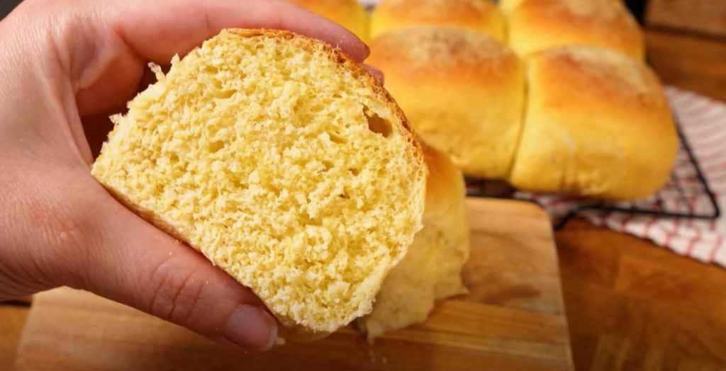 https://receitasdepesos.com.br/pao-de-milho-caseiro-simples-de-preparar-ideal-para-o-cafezinho.html/