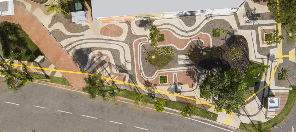 Detalhe-da-praca-e-acesso-assinada-pelo-escritorio-Burle-Marx