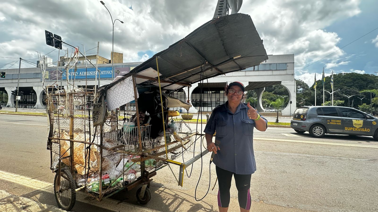 A história de Aparecida: coletora de recicláveis em Anápolis que canta louvores e cumpre promessa milagrosa