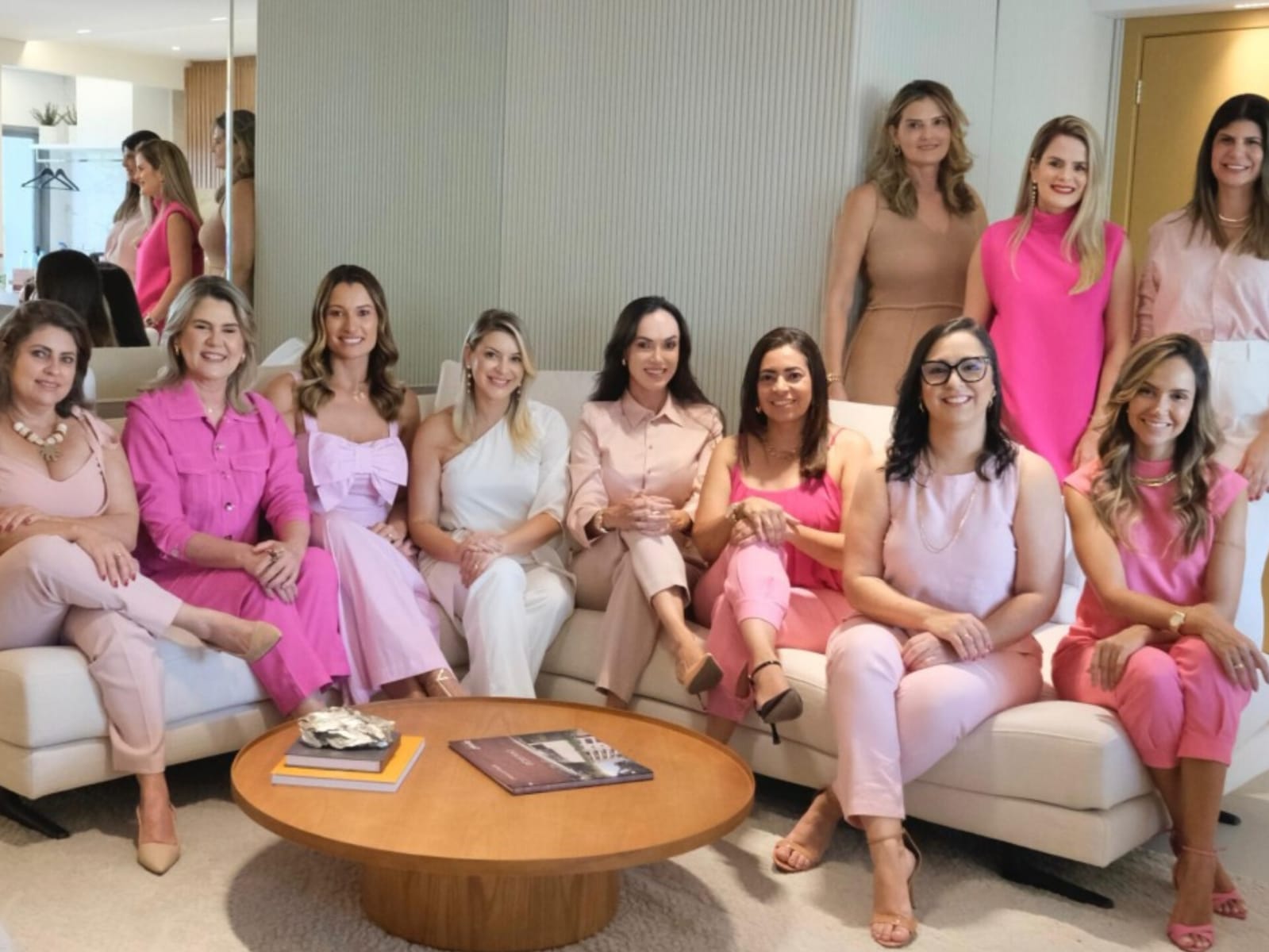 Imobiliária é composta exclusivamente por mulheres. (Foto: Divulgação)