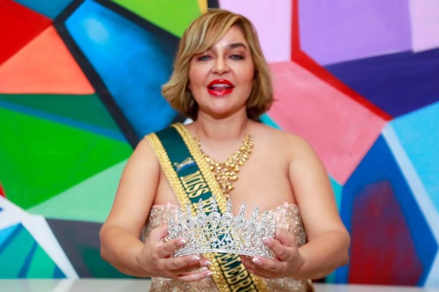 Luana ostentava títulos de miss nas redes sociais (Foto: Rprodução)