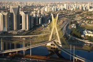 Com 11 milhões de habitantes, maior cidade do Brasil supera a população de mais de 100 países