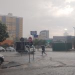 Registro de forte chuva na Praça Dom Emanuel, em Anápolis. (Foto: Matheus da Luz/Portal 6)