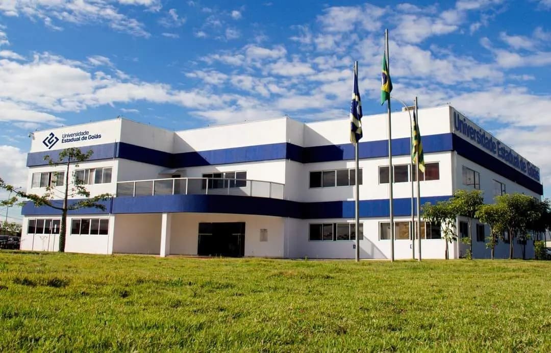 UEG tem vagas abertas em mais de 30 cursos com acesso facilitado